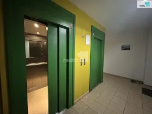 Prodej bytu 3+1, Praha - Horní Počernice, Běluňská, 73 m2