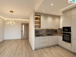 Prodej bytu 3+1, Praha - Horní Počernice, Běluňská, 73 m2