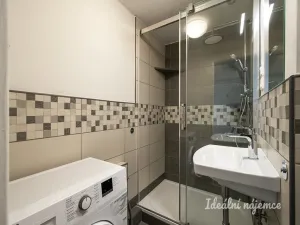 Pronájem bytu 1+kk, Praha - Vršovice, Baškirská, 34 m2