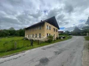 Prodej vícegeneračního domu, Sezemice, 310 m2