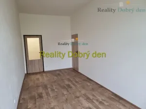 Pronájem bytu 2+1, Opava, Nádražní okruh, 67 m2