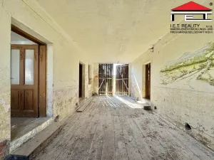 Prodej rodinného domu, Skalka, 300 m2