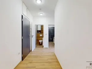 Prodej bytu 3+kk, Třebíč - Vnitřní Město, Karlovo nám., 80 m2