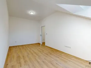 Prodej bytu 3+kk, Třebíč - Vnitřní Město, Karlovo nám., 80 m2