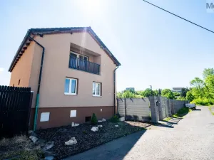 Prodej rodinného domu, Obrnice, nám. 5. května, 195 m2