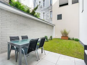 Pronájem bytu 1+kk, Praha - Holešovice, U průhonu, 31 m2
