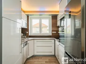 Prodej bytu 2+1, Neratovice, Čtvercová, 60 m2