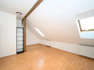 Pronájem bytu 2+kk, Praha - Vysočany, Spojovací, 36 m2