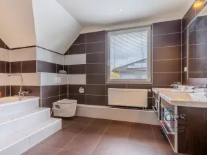 Prodej rodinného domu, Hostivice, 310 m2