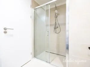 Pronájem bytu 1+kk, Praha - Hloubětín, Poděbradská, 37 m2
