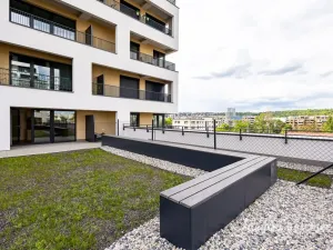 Pronájem bytu 1+kk, Praha - Hloubětín, Poděbradská, 37 m2