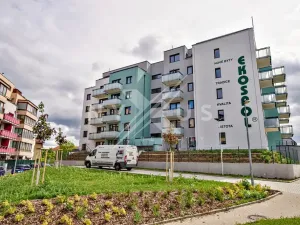 Pronájem bytu 2+kk, Praha - Strašnice, Strančická, 49 m2