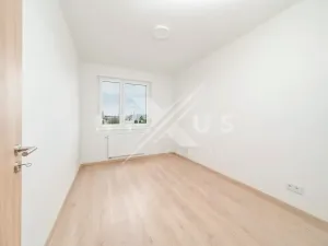 Pronájem bytu 2+kk, Praha - Strašnice, Strančická, 52 m2