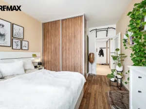 Prodej bytu 2+kk, Praha - Horní Měcholupy, Modenská, 58 m2