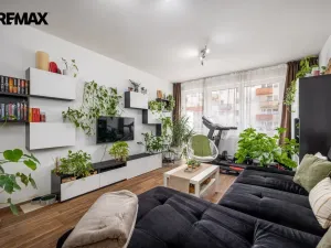 Prodej bytu 2+kk, Praha - Horní Měcholupy, Modenská, 58 m2