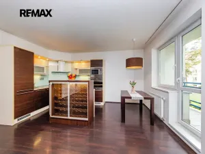 Prodej bytu 2+kk, Praha - Záběhlice, Záběhlická, 77 m2