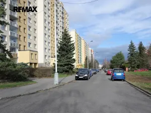 Pronájem bytu 1+kk, Praha - Kamýk, Otradovická, 37 m2