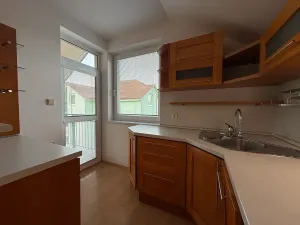 Pronájem bytu 2+kk, Praha - Letňany, Stará náves, 52 m2