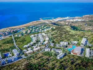 Prodej bytu 1+kk, Agios Amvrosios Keryneias, Kypr, 38 m2