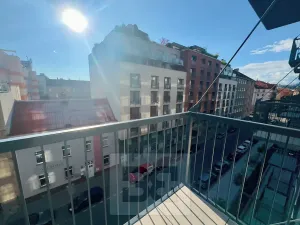 Pronájem bytu 2+kk, Praha - Holešovice, V háji, 58 m2