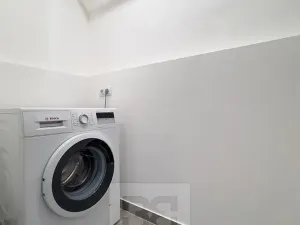 Pronájem bytu 2+kk, Praha - Holešovice, Sanderova, 59 m2