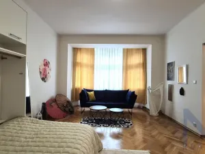 Pronájem bytu 2+1, Praha - Libeň, V Holešovičkách, 58 m2