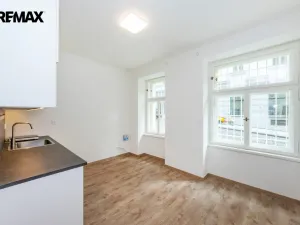 Prodej bytu 1+kk, Praha - Vršovice, Černomořská, 20 m2