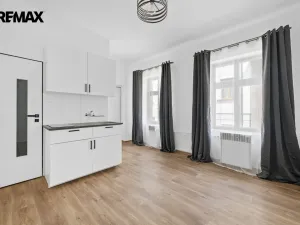 Pronájem bytu 1+kk, Úpice, Dr. E. Beneše, 20 m2