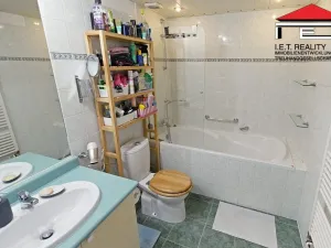 Pronájem bytu 3+1, Praha - Libeň, Společná, 66 m2