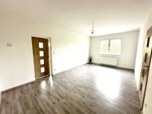 Pronájem bytu 3+1, Dřevohryzy, 85 m2