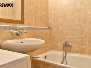 Pronájem bytu 2+kk, Hradec Králové - Pražské Předměstí, Nerudova, 46 m2