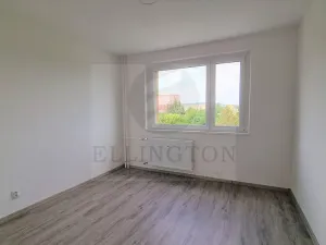 Pronájem bytu 2+1, Karlovy Vary, Charkovská, 51 m2