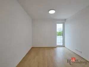 Pronájem bytu 2+kk, Holice, Pod Parkem, 46 m2