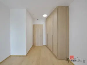 Pronájem bytu 2+kk, Holice, Pod Parkem, 46 m2