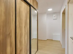 Pronájem bytu 2+kk, Holice, Pod Parkem, 46 m2