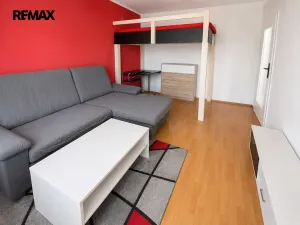 Prodej bytu 2+1, Třebíč - Nové Dvory, Obránců míru, 57 m2