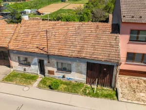 Prodej pozemku pro bydlení, Uhřice, 2318 m2