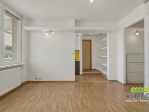 Prodej bytu 1+kk, Zlín, Ševcovská, 33 m2