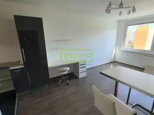 Pronájem bytu 2+kk, Praha, Veronské nám., 42 m2