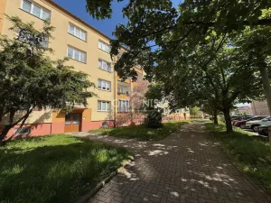Prodej bytu 3+1, Kadaň, Komenského, 72 m2