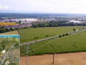 Prodej komerčního pozemku, Staré Město, 3106 m2