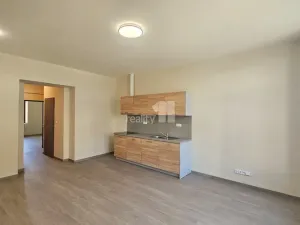 Pronájem bytu 2+kk, Kolín - Kolín IV, Školská, 46 m2
