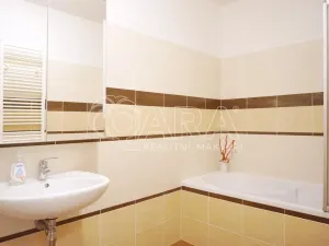 Pronájem bytu 3+kk, Praha - Háje, Jurkovičova, 68 m2