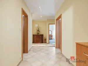 Pronájem bytu 4+kk, Praha - Horní Měcholupy, R.A. Dvorského, 116 m2
