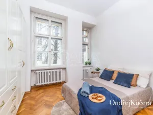 Prodej bytu 3+1, Praha - Malá Strana, Mělnická, 90 m2