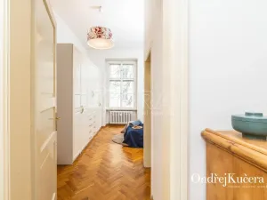 Prodej bytu 3+1, Praha - Malá Strana, Mělnická, 90 m2