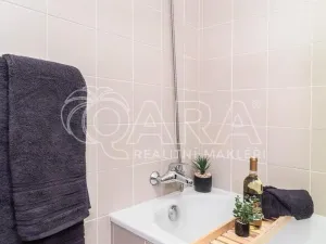 Prodej bytu 3+1, Praha - Malá Strana, Mělnická, 90 m2