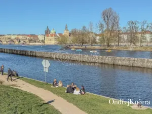 Prodej bytu 3+1, Praha - Malá Strana, Mělnická, 90 m2