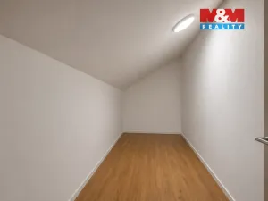 Pronájem bytu 3+1, Veltrusy, Douchova, 97 m2