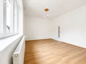 Pronájem bytu 3+1, Bělá pod Bezdězem, Husova, 76 m2